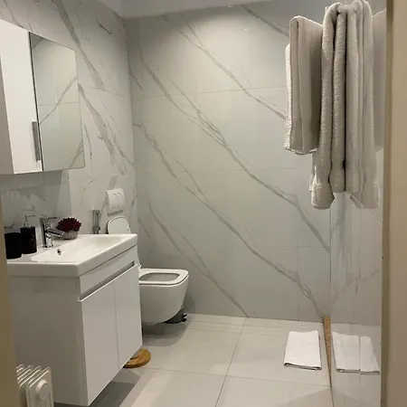 Adna Center Guest house *
