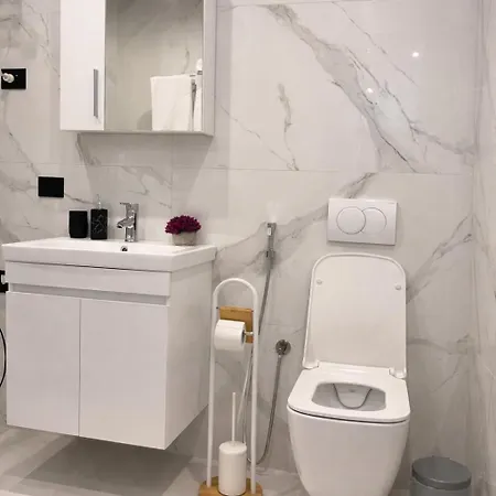 Adna Center Guest house 3*