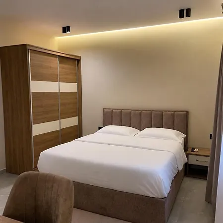 Gasthuis Adna Center 4*