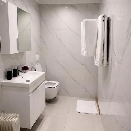 Gasthuis Adna Center 4*