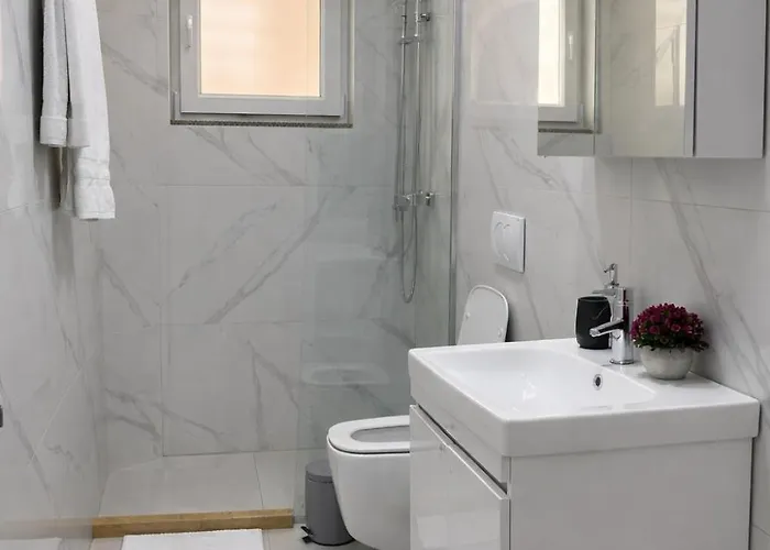 Adna Center Guest house